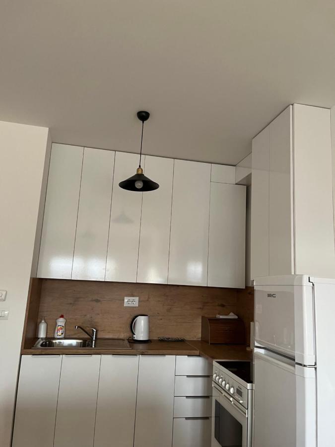 Central Luxury Apartment Приштина Екстер'єр фото