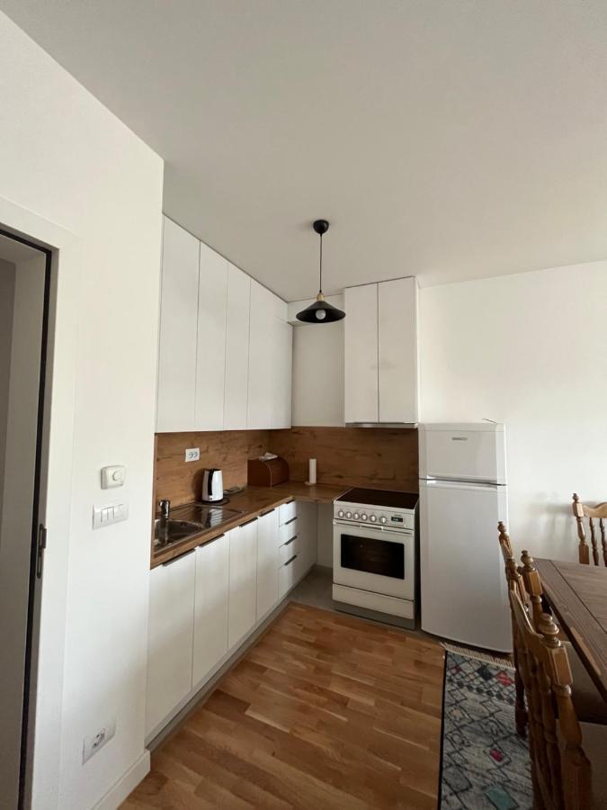 Central Luxury Apartment Приштина Екстер'єр фото